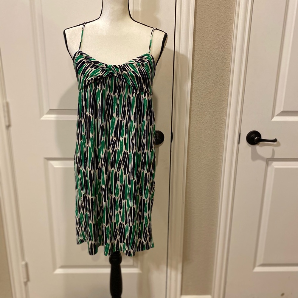 LIKE NEW “DIANE VON FURSTENBERG” WOMEN'S CANDY GREEN SILK SPAGHETTI STRAP DRESS
